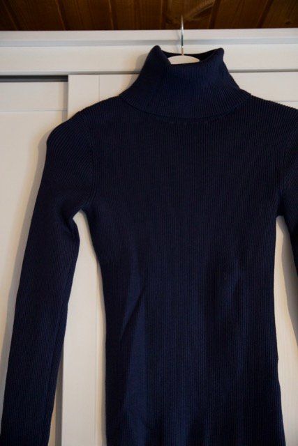 Esprit Pullover & Sweatshirts: Langarmshirt Rollkragen Esprit Gr. S dunkelblau – Gebraucht aus Titterten von fra_v27g 1