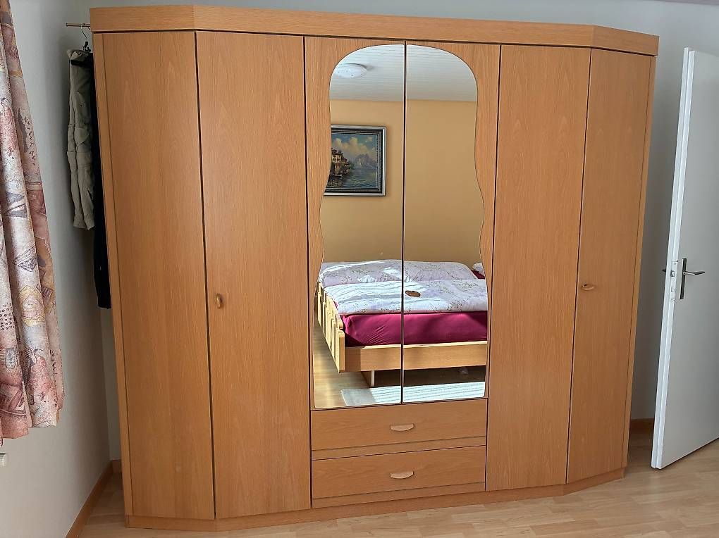 Betten: Schlafzimmer Doppelbett komplett – Gebraucht aus Niederbüren von luz_zrd6