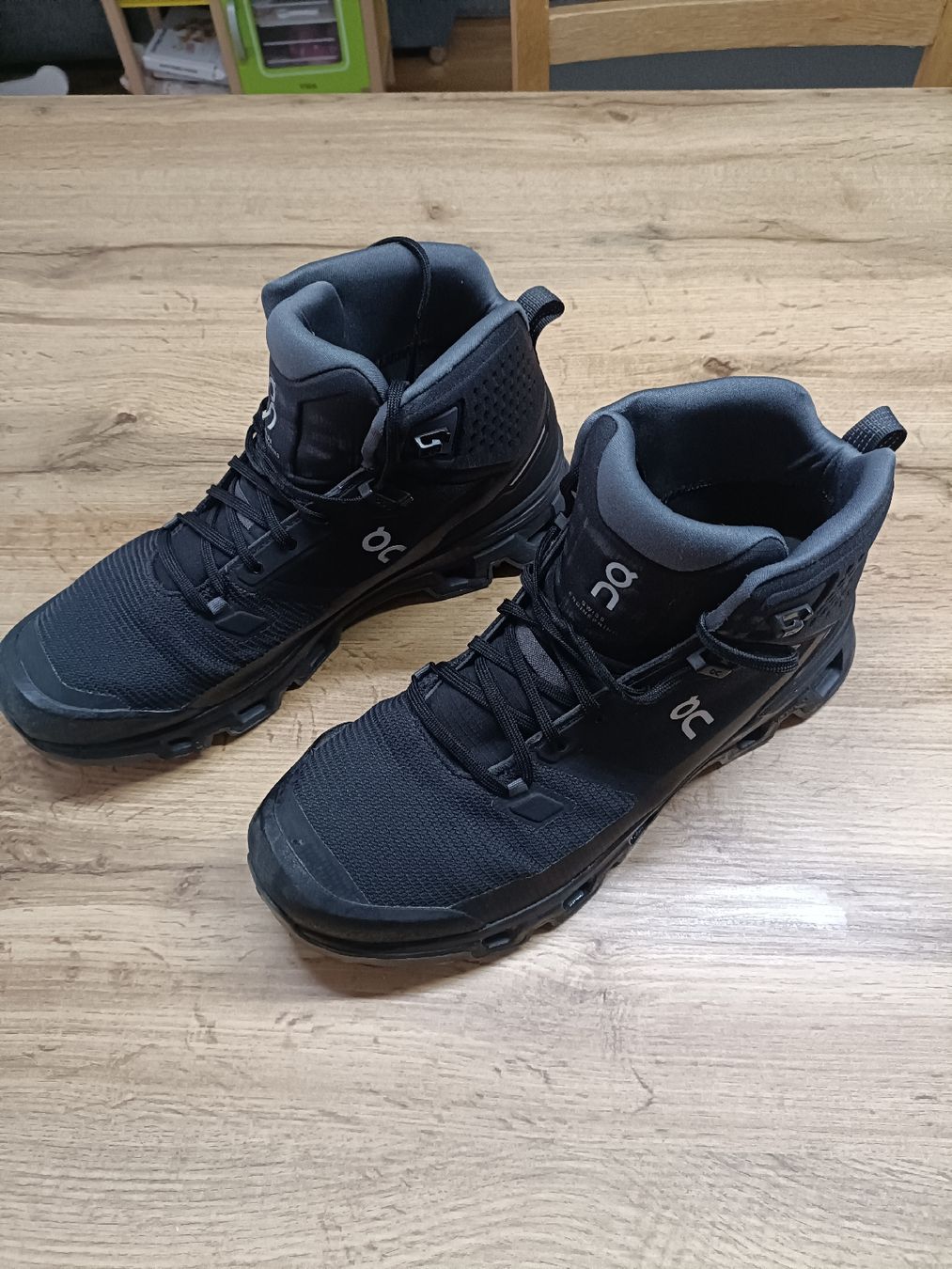 Scarpe da uomo: Chaussures ON Cloudrock 2 waterproof – Usato da Sembrancher venduto da Gouli12