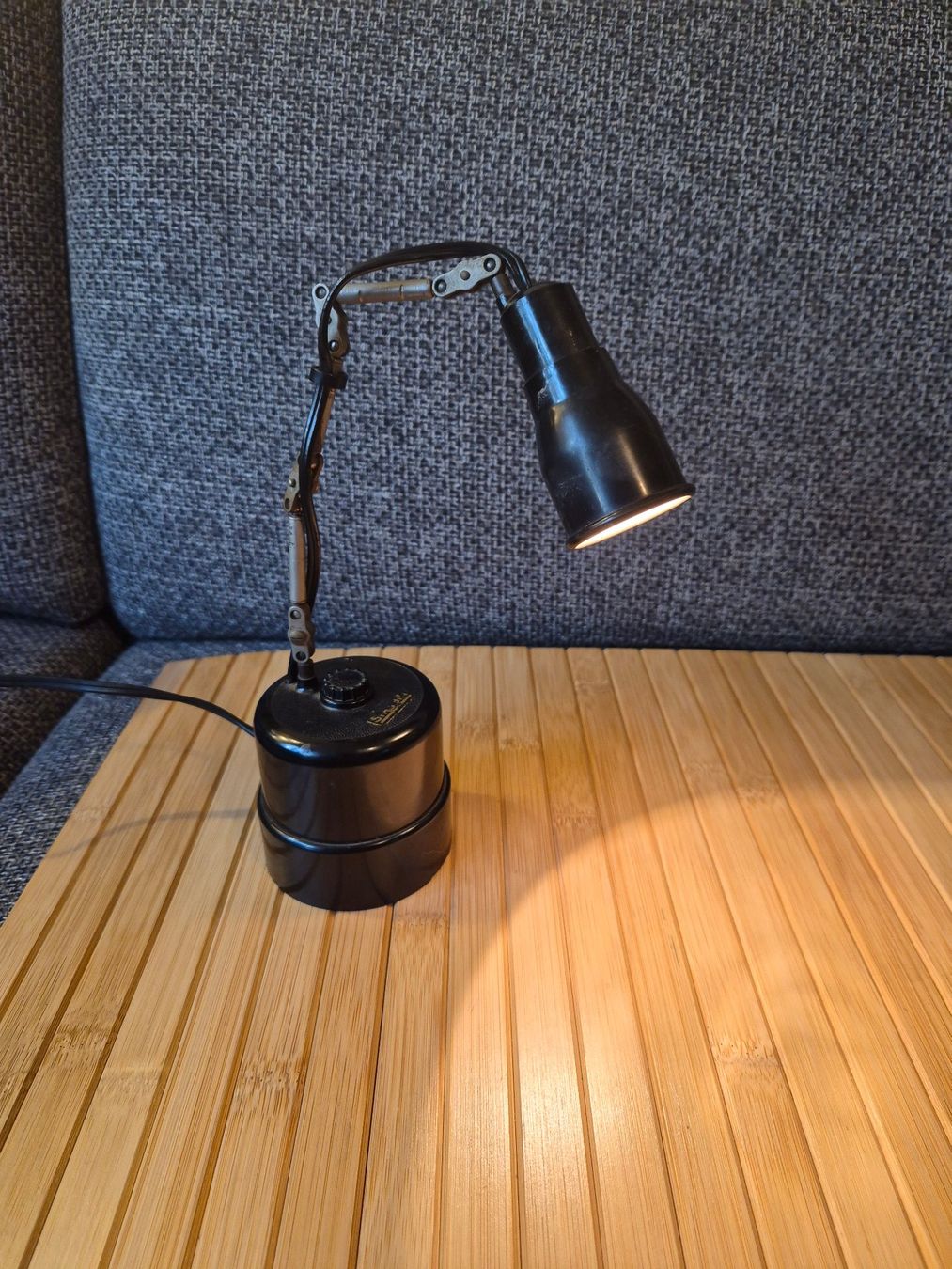Lampade: Goldschmiede Lampe mit flexiblem Arm – Usato da Basel venduto da Kurioses