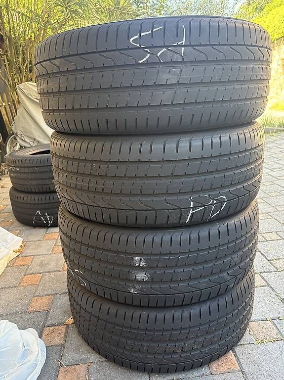 Altro in Scrittura & Disegno: VENDO GOMME PIRELLI PZERO – Nuovo (secondo la descrizione) da Cassina d'Agno venduto da mor_8zx2