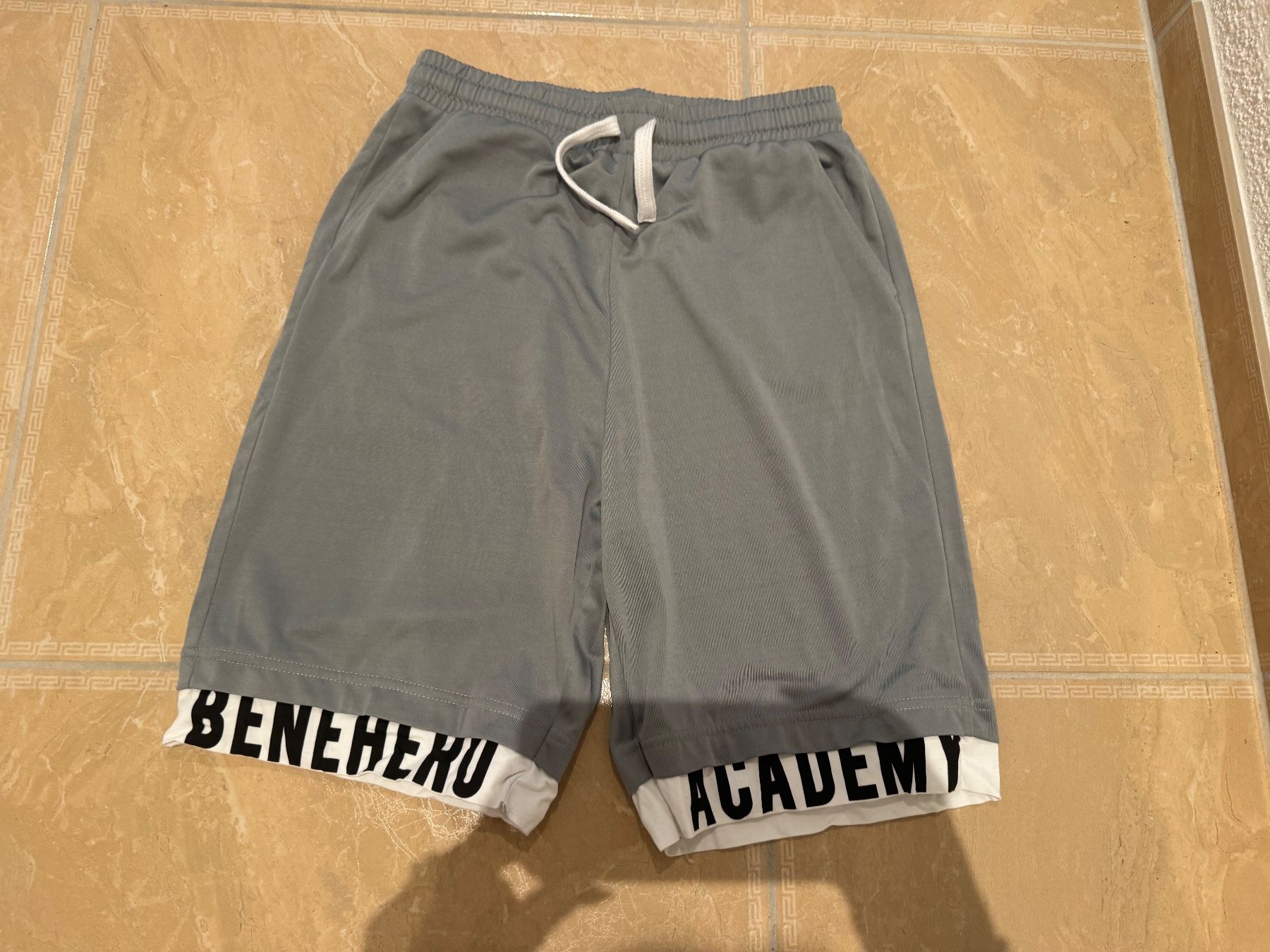 Hosen: Benetton neue Sporthose, 16 J 170 – Neu (gemäss Beschreibung) aus Klingnau von Markus14