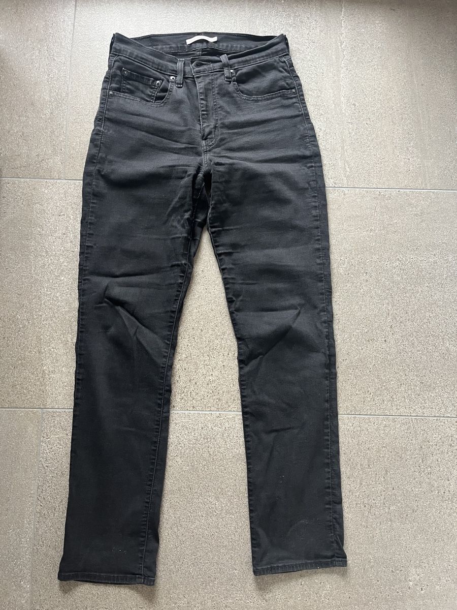 Levi's Jeans: Levis Jeans Leg Gr. 30 – D'occasion à Sevelen par sar_hmx8