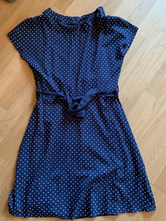 Robe Benetton style vintage à pois blanc sur fond bleu marin