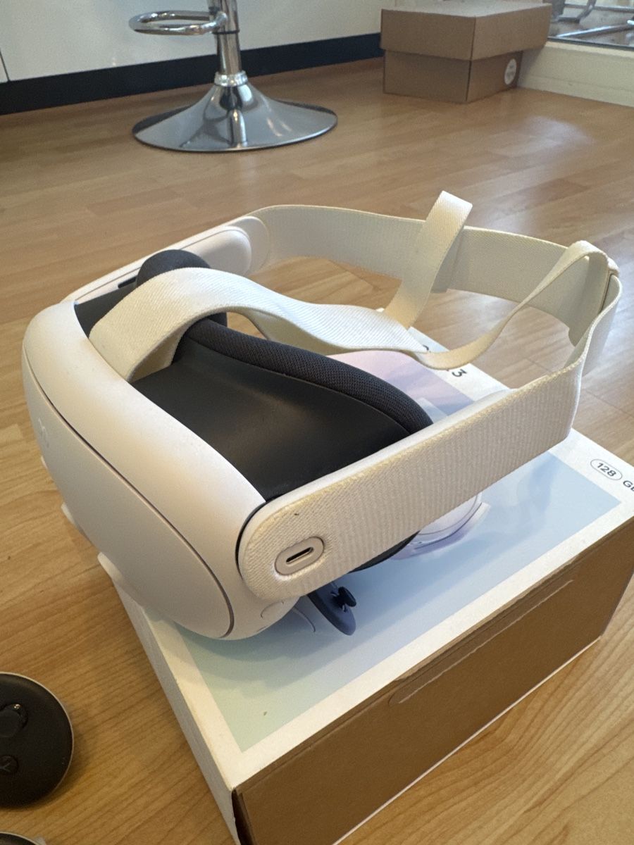 Meta Casco VR: Meta Quest 3 128GB – Nuovo (secondo la descrizione) da Zürich venduto da yoe_fr5d 5