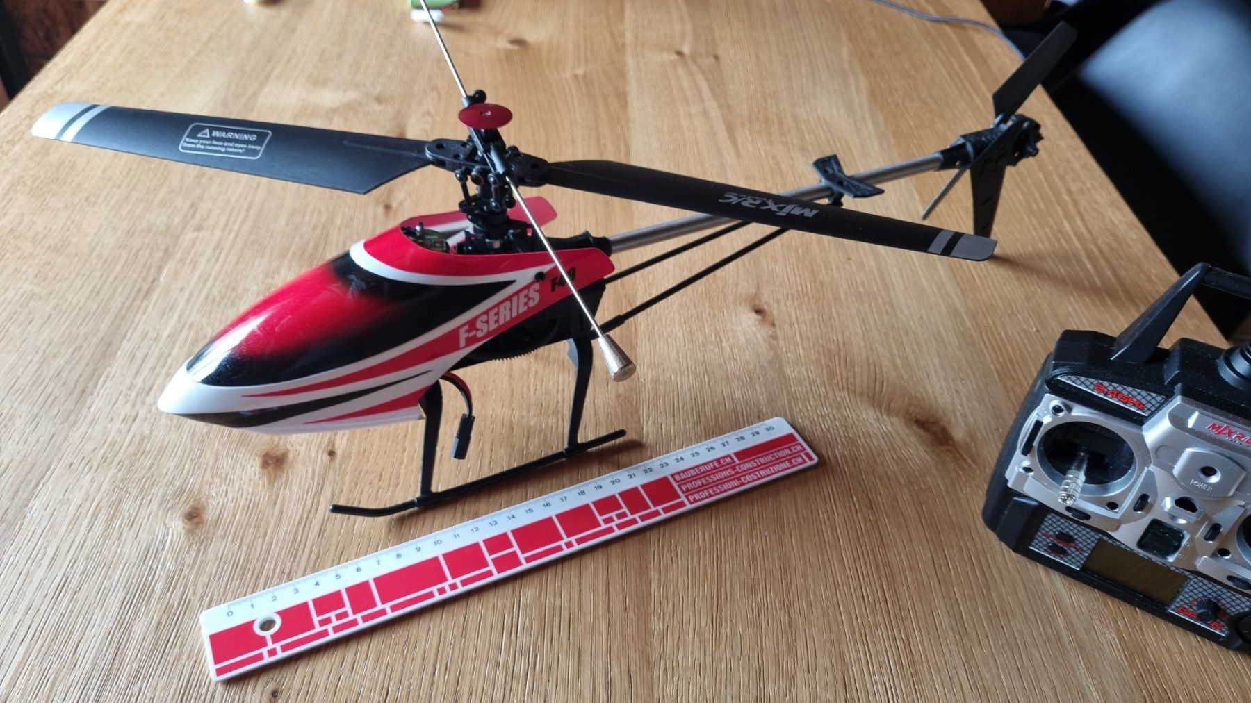 Modellismo RC: Helicoptère télécommandé / ferngesteuerter Hubschrauber F49 – Usato da Couvet venduto da Mima0077