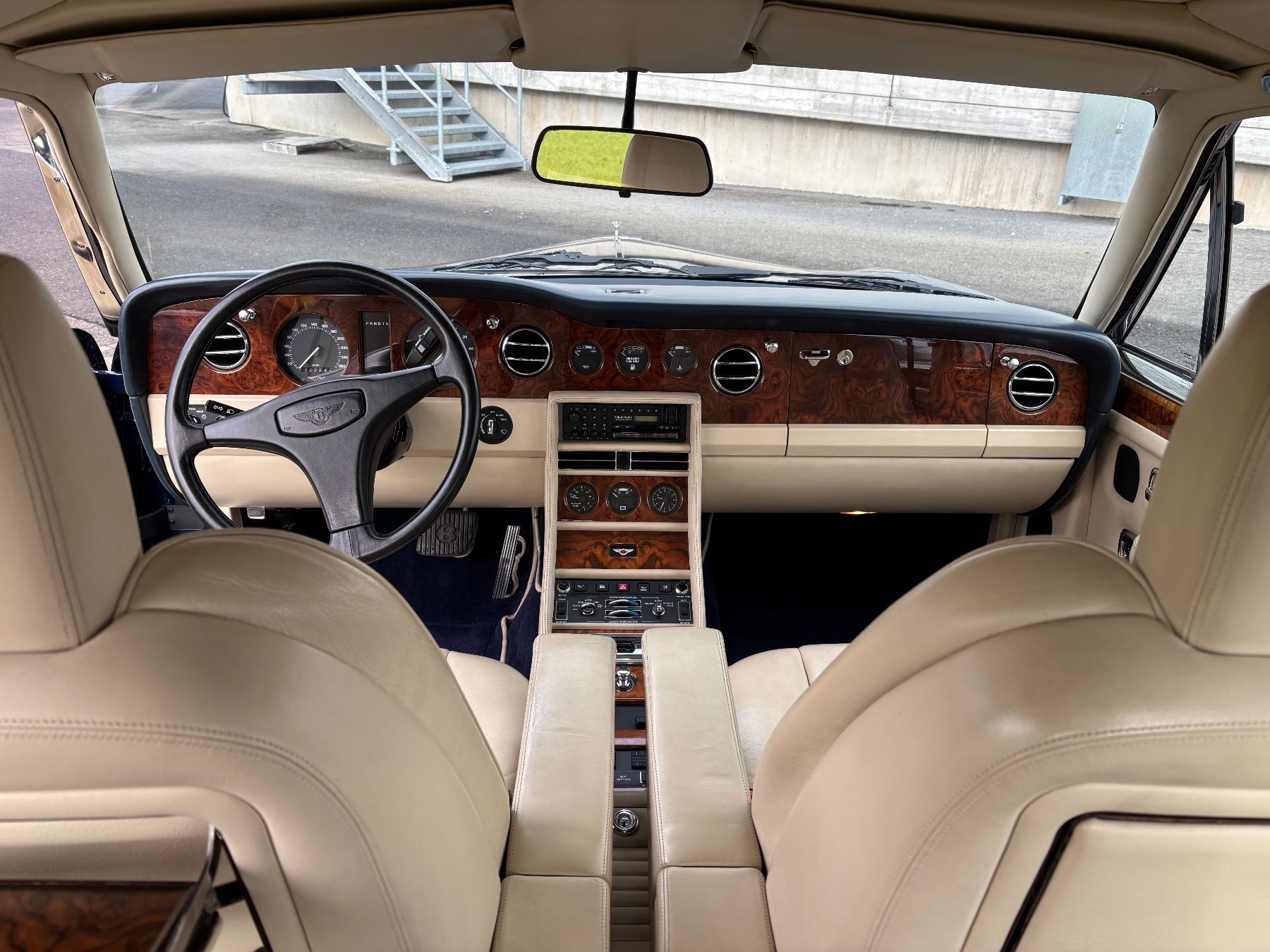 Bentley Automobili: Bentley Turbo R LWB – Usato da Küssnacht am Rigi venduto da Tupolew 8