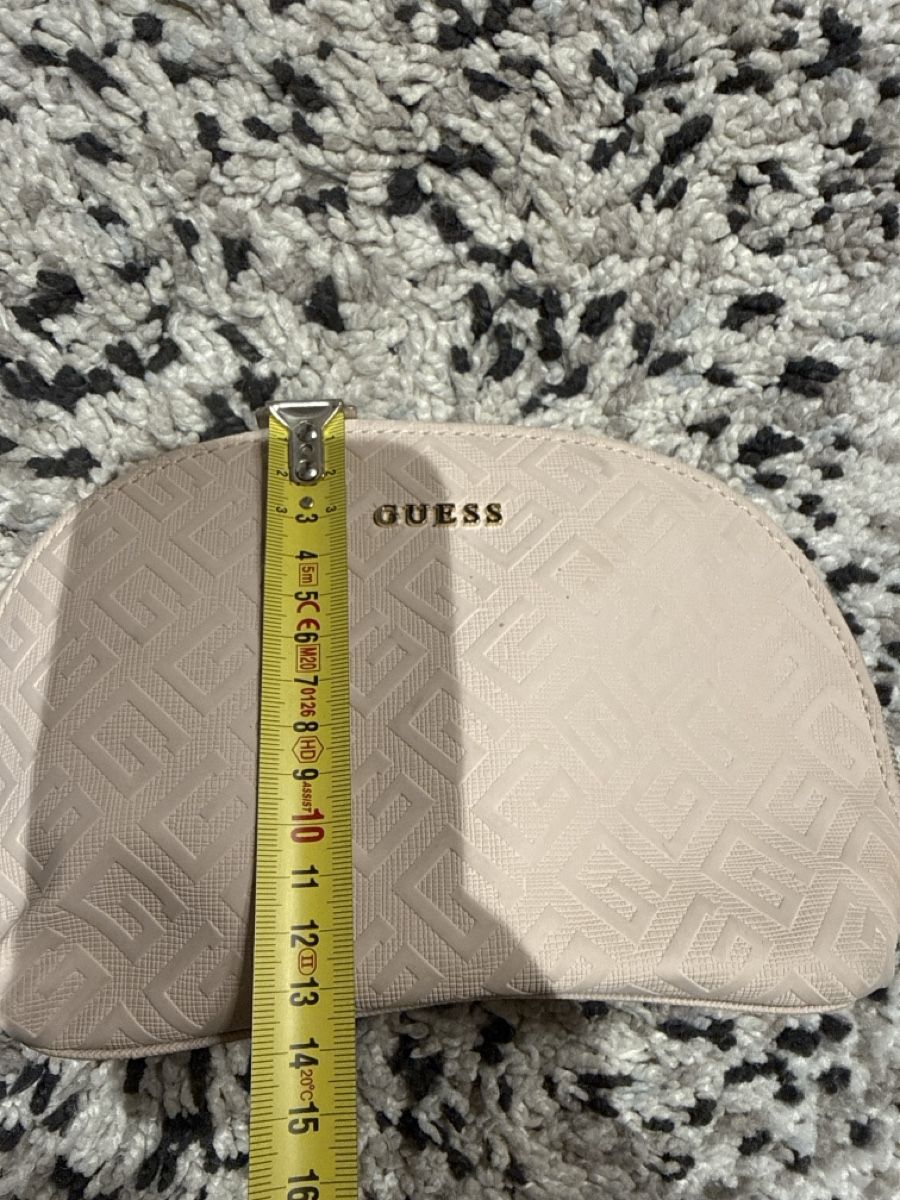 Guess Custodie per cosmetici: Guess Kosmetiktasche, hellrosa – Usato da Neukirch-Egnach venduto da Carmen1998 1