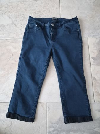 dunkelblaue Caprijeans, Grösse 38, Chicorée 