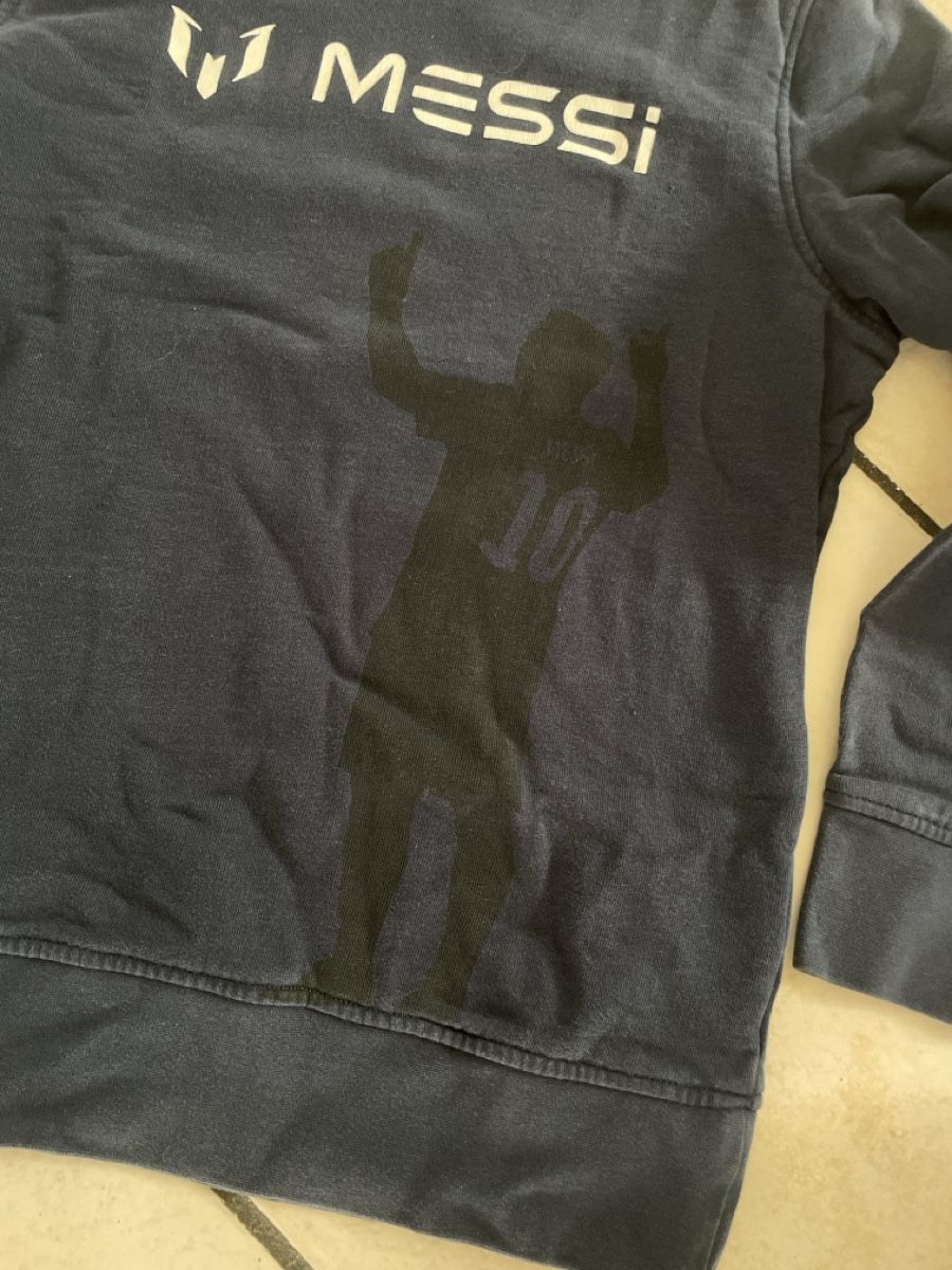Maglioni & Felpe: Messi Sweat Kapuzenpullover dunkelblau Gr.146/152 – Usato da Obergerlafingen venduto da cabo4 1