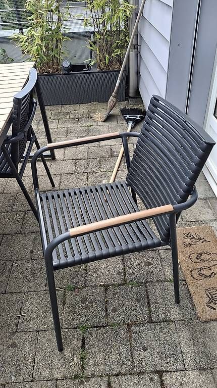Set di tavolo e panche: Gartentisch Set inklusive 4 Stühle – Usato da Schwerzenbach venduto da Palmea 3