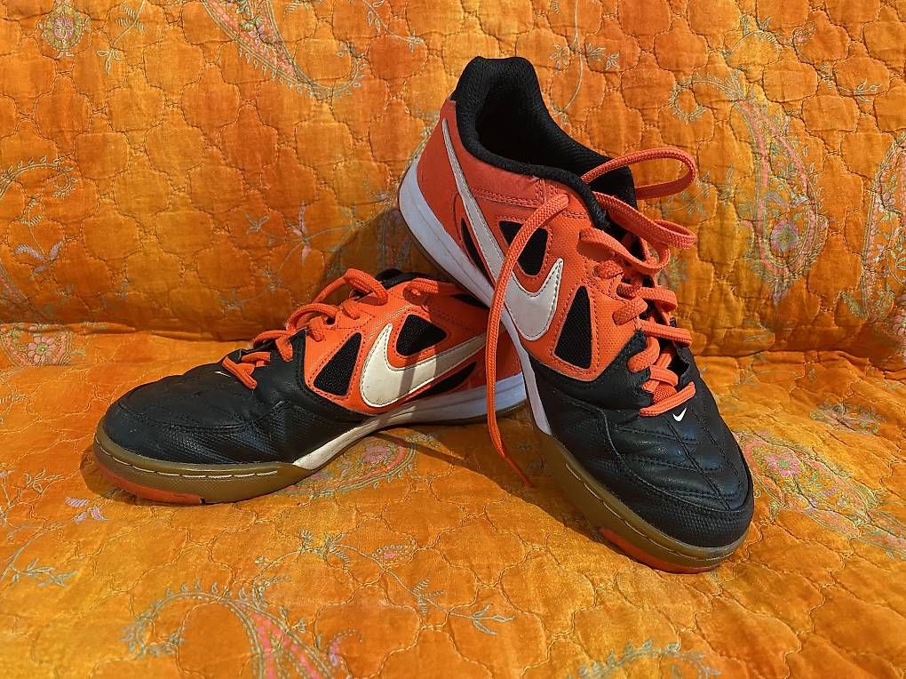 Nike Scarpe da uomo: Schuhe Nike Grösse  36 – Usato da Biel-Benken BL venduto da AngiSchaefer