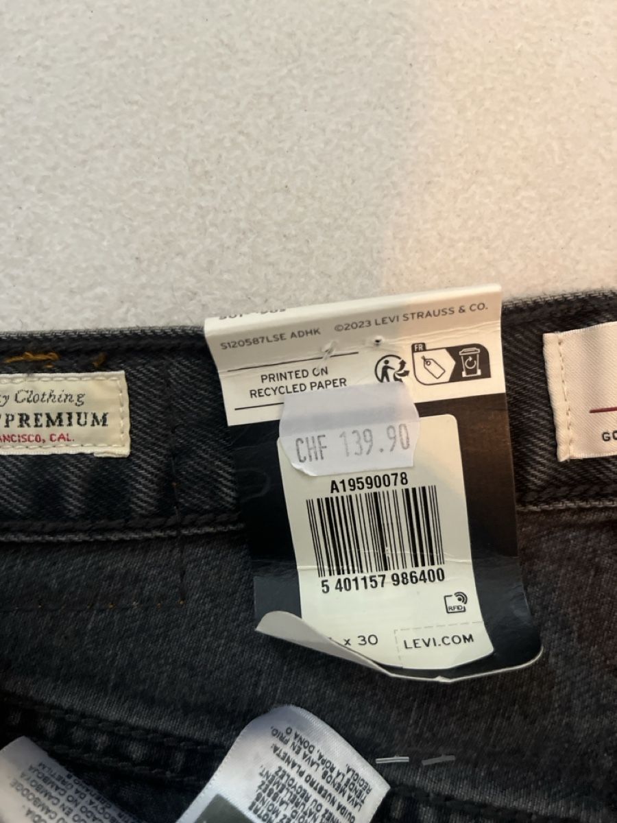 Levi's Jeans: Levis 501 '90s (27x30) - neu! – Nuovo e nell'imballaggio originale da Zürich venduto da valeska14 4