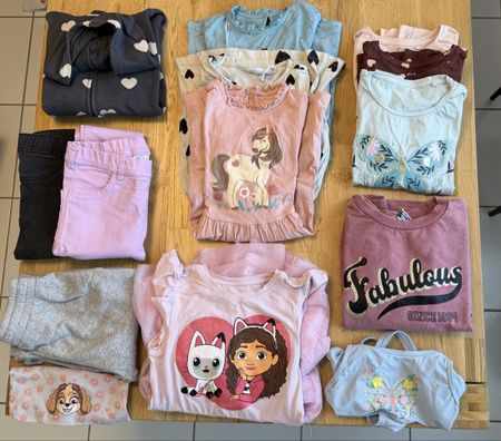 Mädchen Kleiderpaket 14-teilig Grösse 122/128