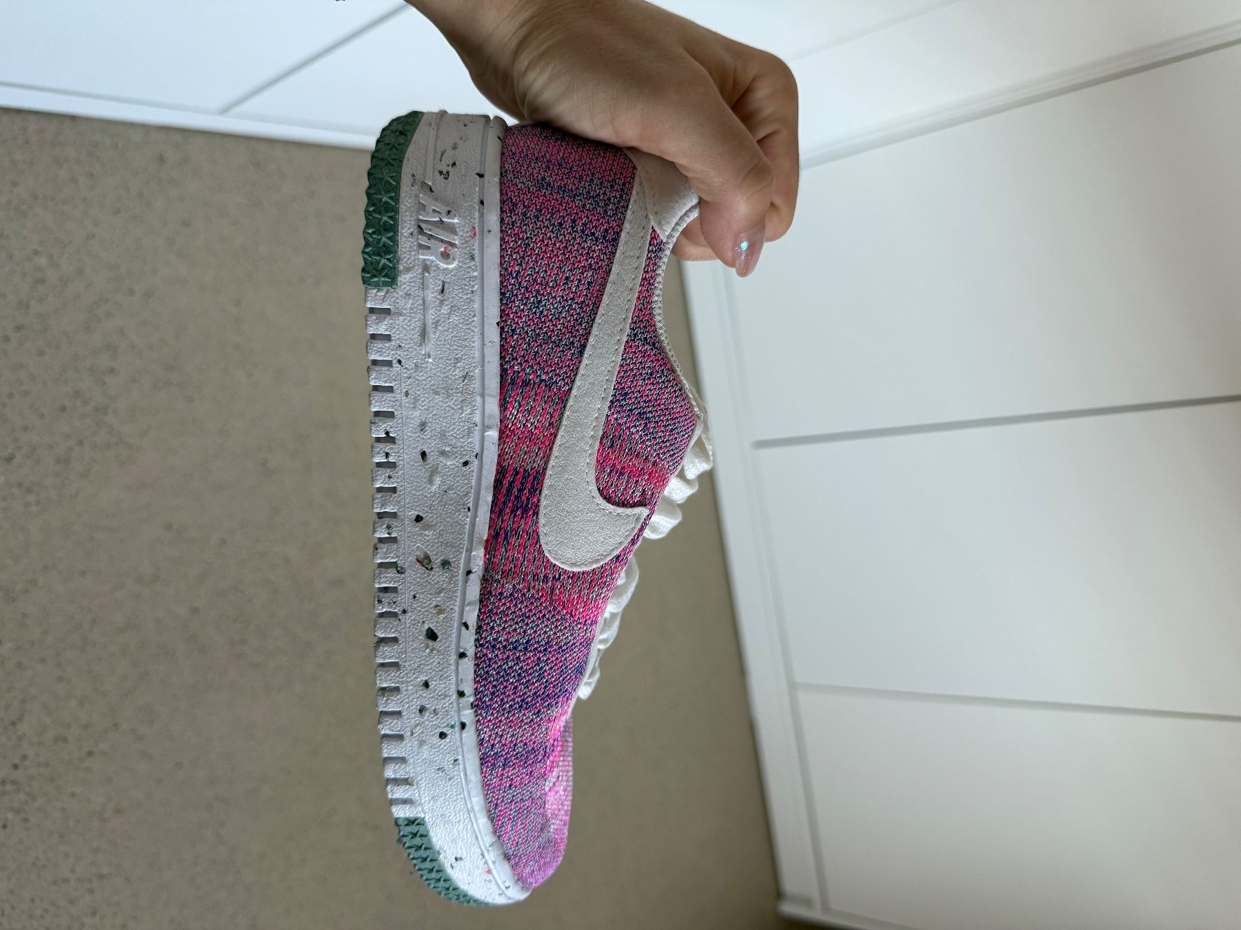 Nike Damenschuhe: Nike Air Schuhe – Neu (gemäss Beschreibung) aus Langwiesen von nin_7mt2
