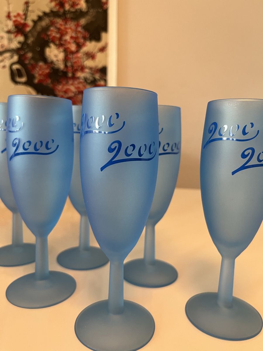 Bicchieri: NEU! 6 blaue Sektgläser "Love 2000" – Nuovo e nell'imballaggio originale da Basel venduto da JJ.Elena 2