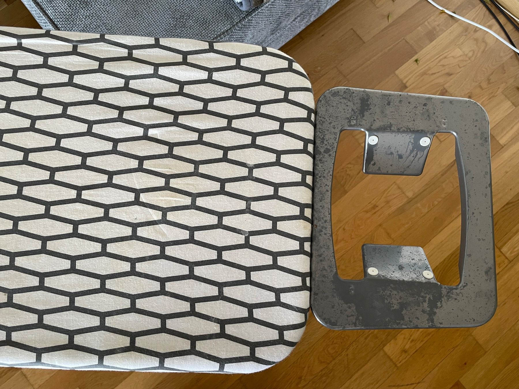 Ikea Assi da stiro: Bügelbrett – Usato da Niederglatt ZH venduto da aka_f8rd 3