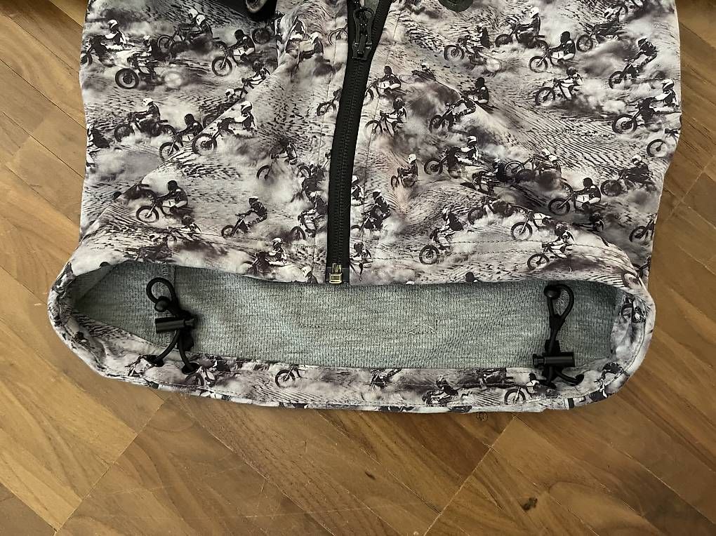 Molo Giacche & Cappotti: Molo Softshelljacke, Gr. 104 – Usato da Zürich venduto da Medulla 4