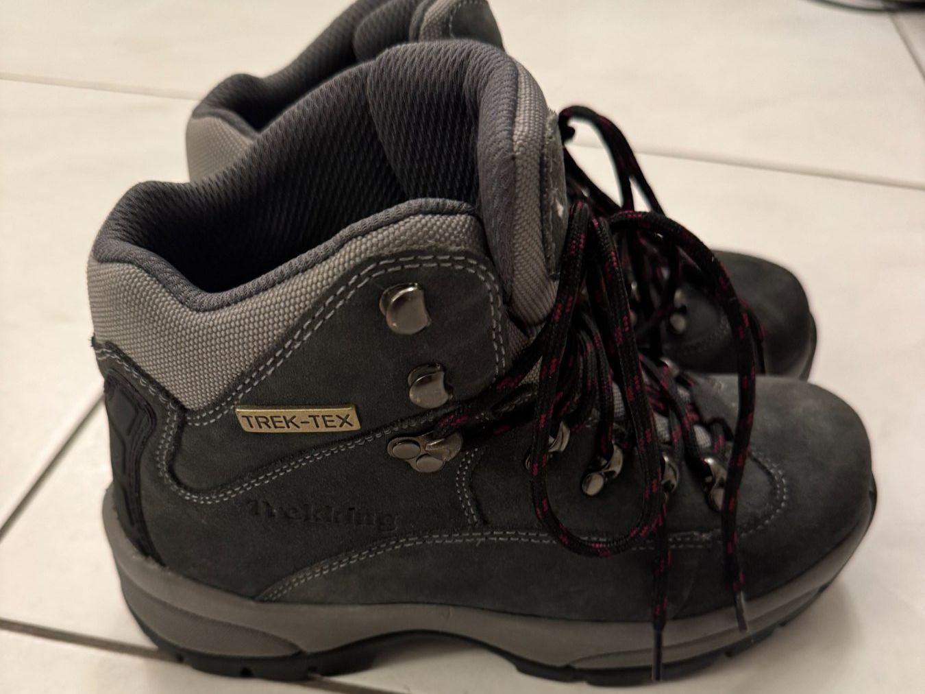 Scarpe da donna: WIE NEU: TREK-TEX Damen Wanderschuhe - Gr. 37 – Usato da Bad Ragaz venduto da kpo_b7ph 1