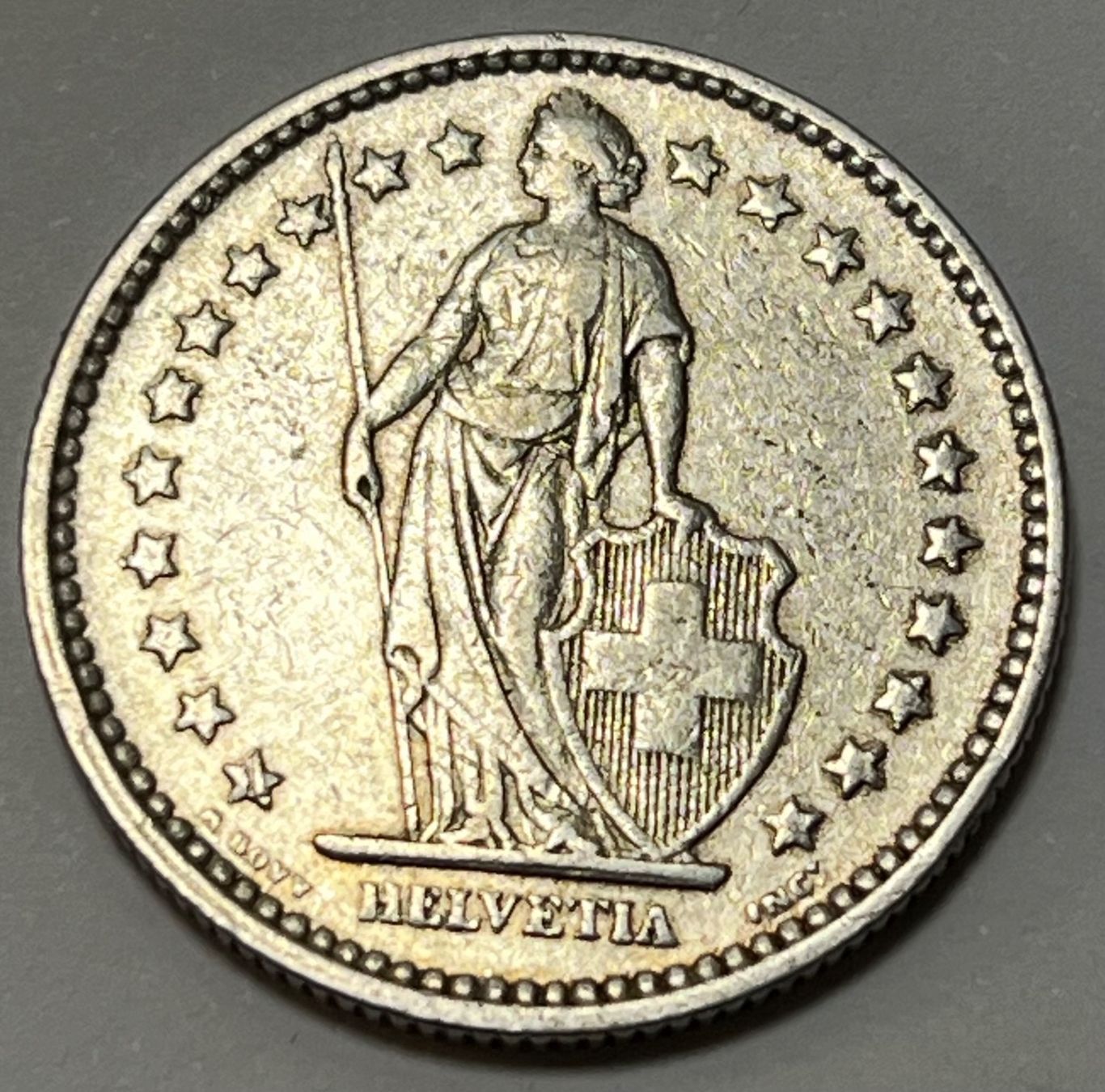 Tutti le monete: 2 Franken - stehende Helvetia - 1920 B (Silber .835) – Usato da Dietikon venduto da Numis8953 1