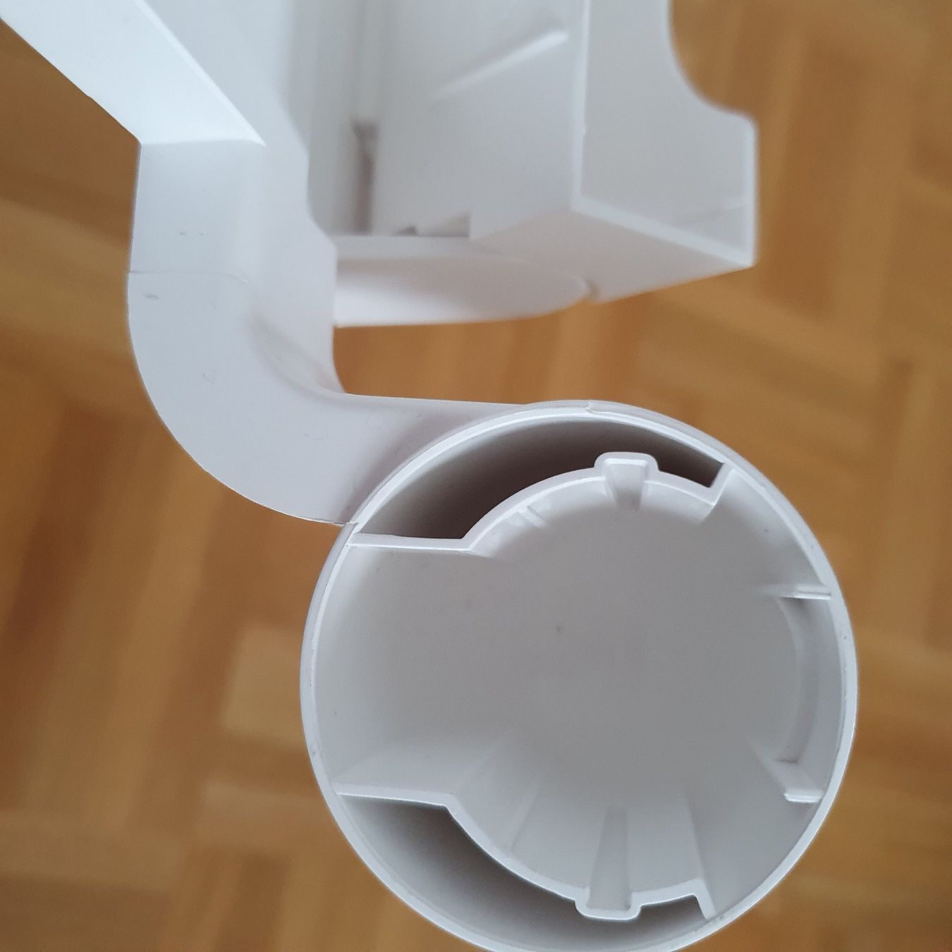 Sonstige Dekorationen & Accessoires: Support murale pour aspirateur akku – Gebraucht aus Prilly von RoDyRe 2