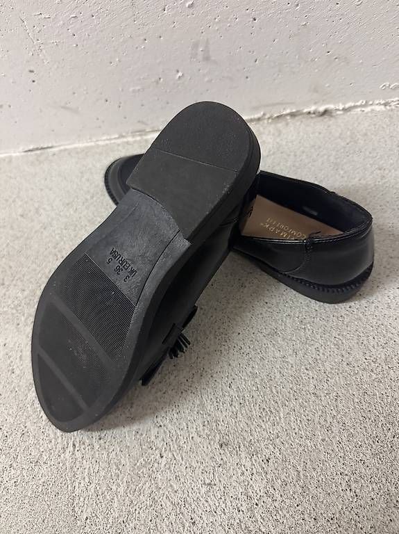 Scarpe da donna: Ballerinas, Gr. 36 schwarz – Usato da Uster venduto da cynale 2