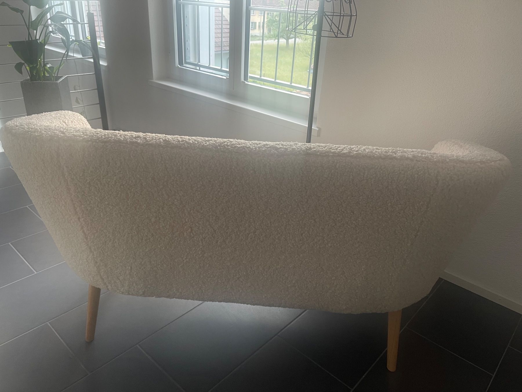 Jysk Divani: Sofa GISTRUP 2-Sitzer off-white Teddystoff – Usato da Thalheim an der Thur venduto da Renato120 2