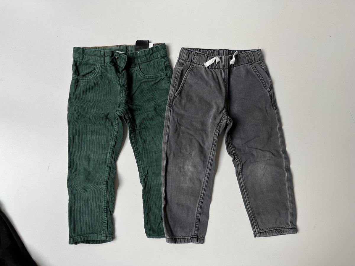 H&M Pantaloni: 2 Pants - H&M, size 98-104 – Usato da Zürich venduto da Agave_Sue
