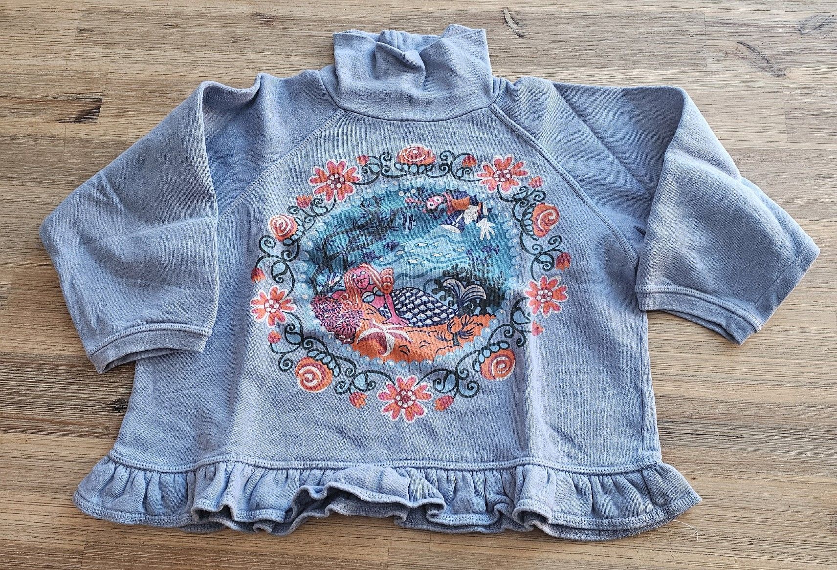 Maglioni & Felpe: Pullover Mädchen Grösse 104 von Oilyly hellblau – Usato da Basel venduto da Sinibini86