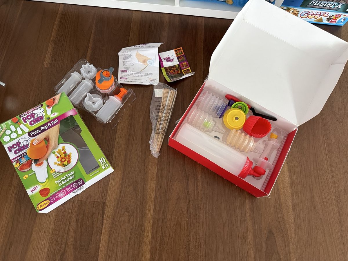 Kuhn Teglie da forno: Für Kids  Cupcake Set und Pop Chef Set – Usato da Weggis venduto da Doris
