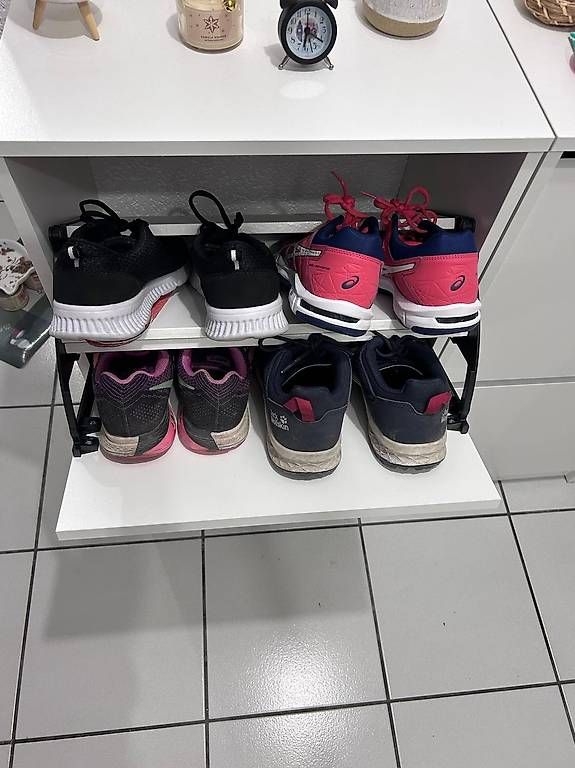 Ikea Armoires: Ikea Schuhschrank BISSA – D'occasion à Neuchâtel par Danielax 1