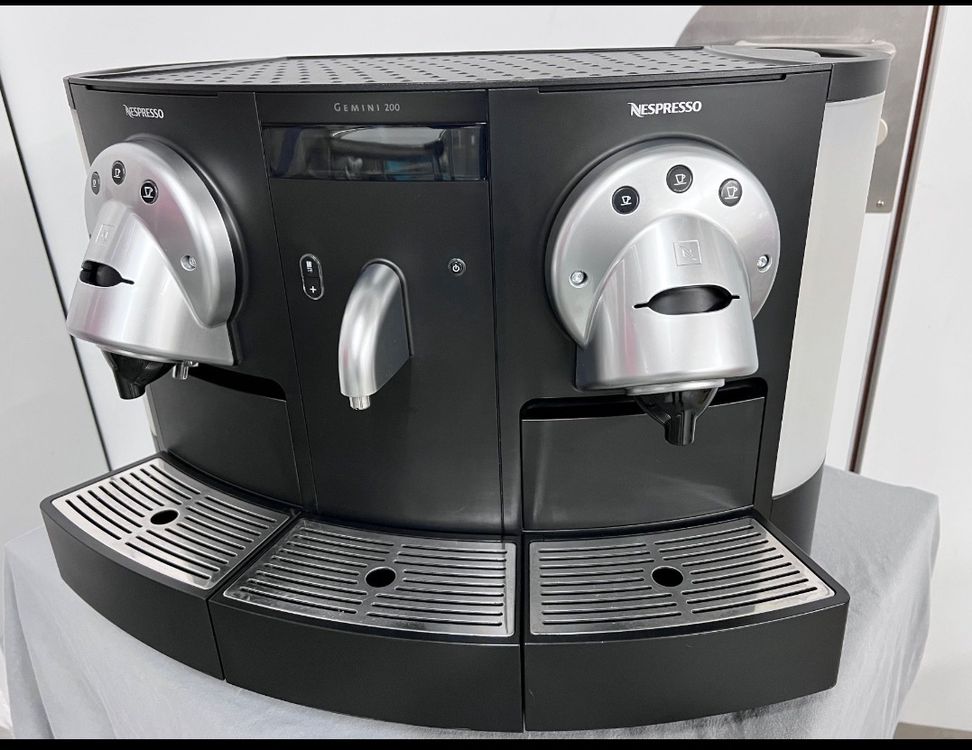 Machine à Café Nespresso Gemini CS 200 Pro – Occasion – Envoi Monde Entier