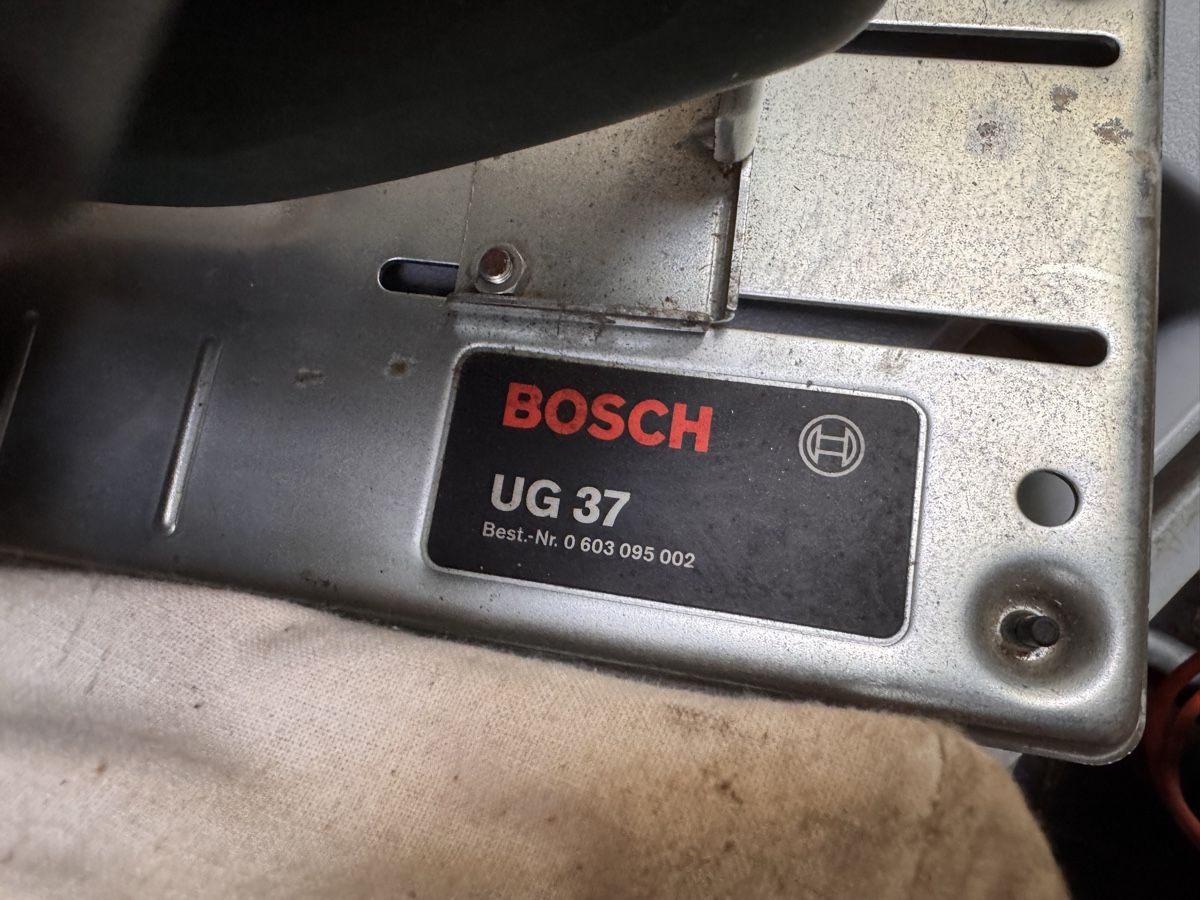 Tutti gli attrezzi: Bosch PHO 100 Hobel mit ug37 halter – Usato da Künten venduto da tot_bw26 3