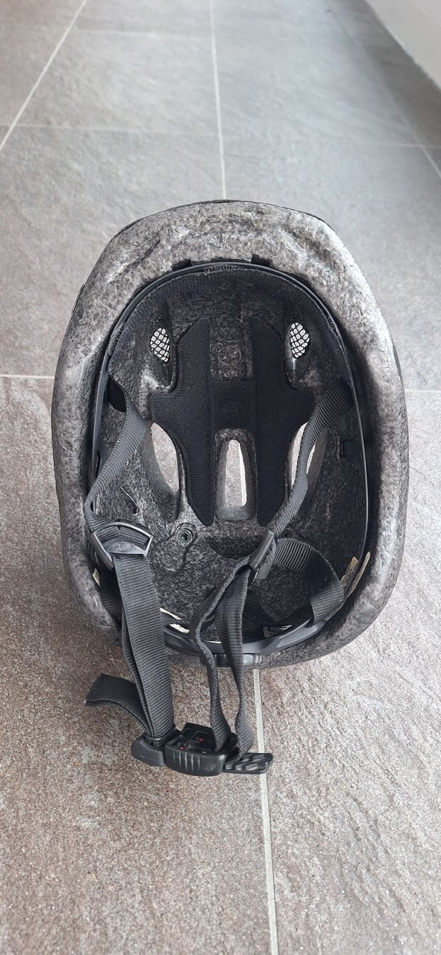 Giro Caschi: Velohelm Kleinkind Giro Scamp XS – Usato da Frauenfeld venduto da DanielaR 1