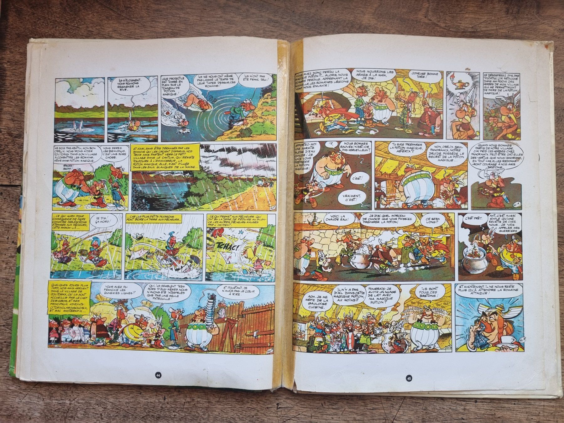 Fumetti: BD Astérix chez les Bretons Dargaud 1966 état usagé – Difettoso da Echandens venduto da Dicot 7