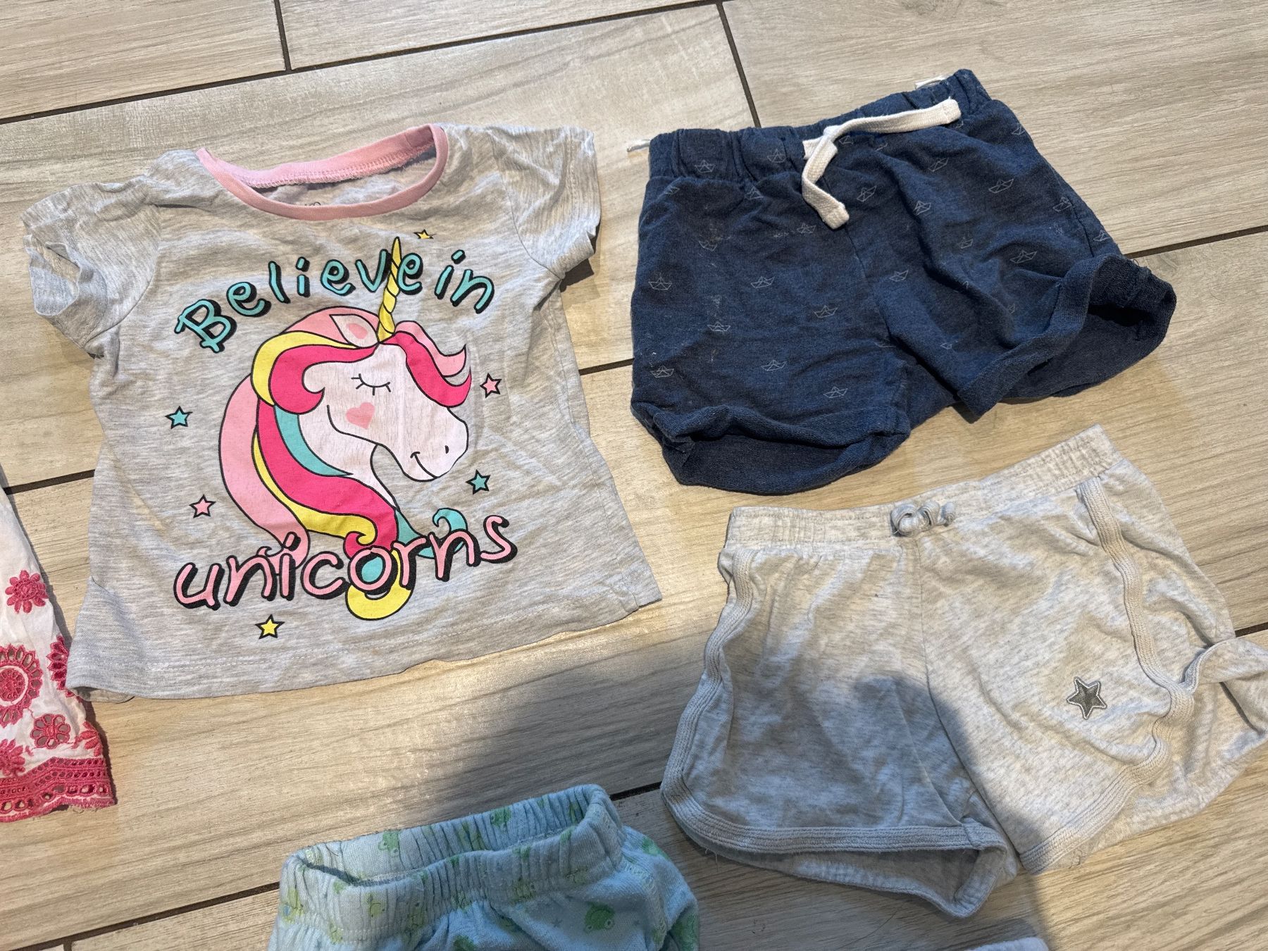Lotti & Set di vestiti: Sommer Set Mädchen inkl Pipi Trainings Slip – Usato da Gelterkinden venduto da Familienferien 2