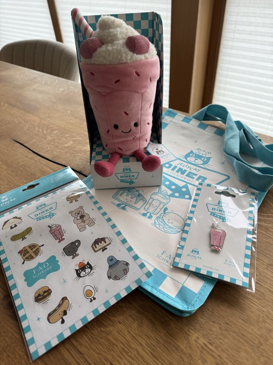 Jellycat Giocattoli: Jellycat Milkshake - New York - NEU – Nuovo e nell'imballaggio originale da Mannenbach-Salenst venduto da nic_5l27