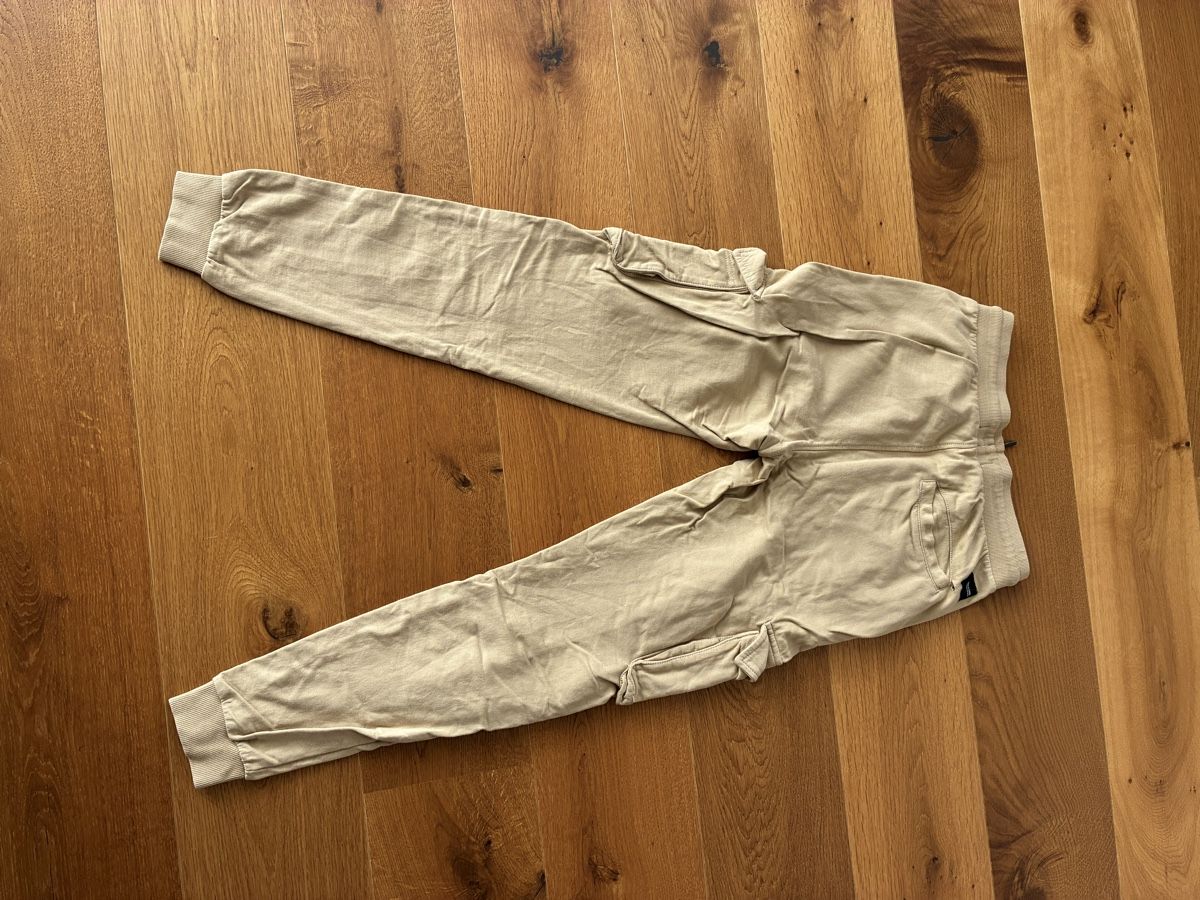 Pantaloni: Cargo Sweatpants – Usato da Wangen SZ venduto da el_paso08 1