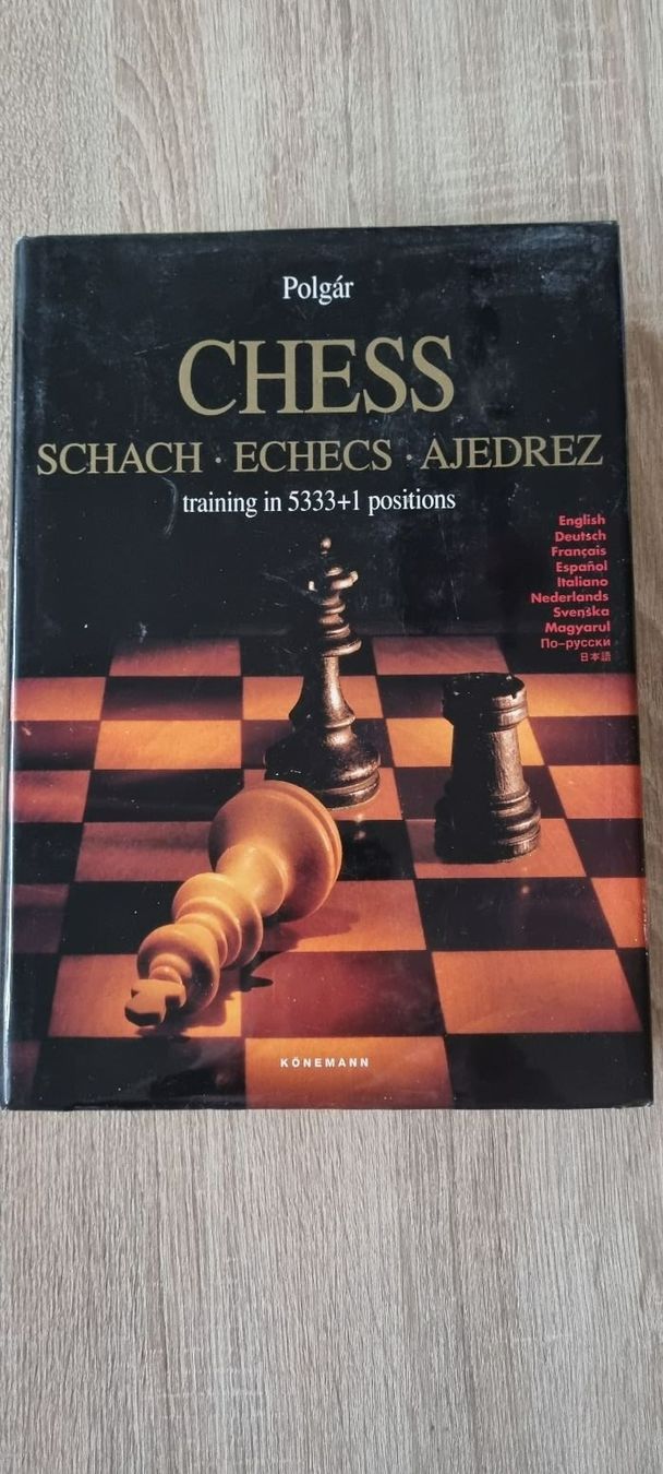 Libri: Schachbuch Training in 5333 Positionen – Usato da Muttenz venduto da Langerochade