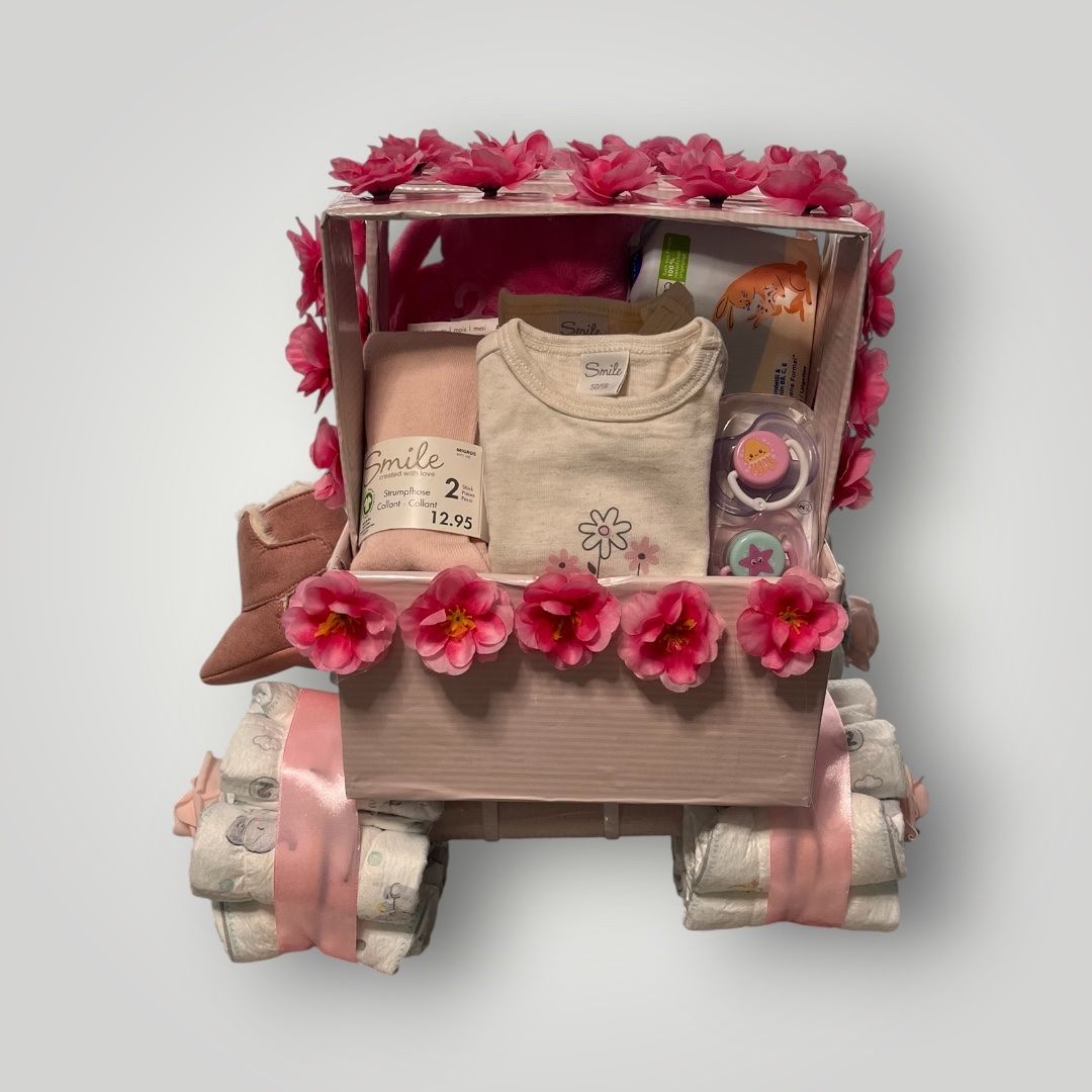 Lotti & Set di vestiti: Windeltorte Mädchen Auto mit Plüschtier neuwertig – Nuovo e nell'imballaggio originale da Eschlikon TG venduto da murati123 2