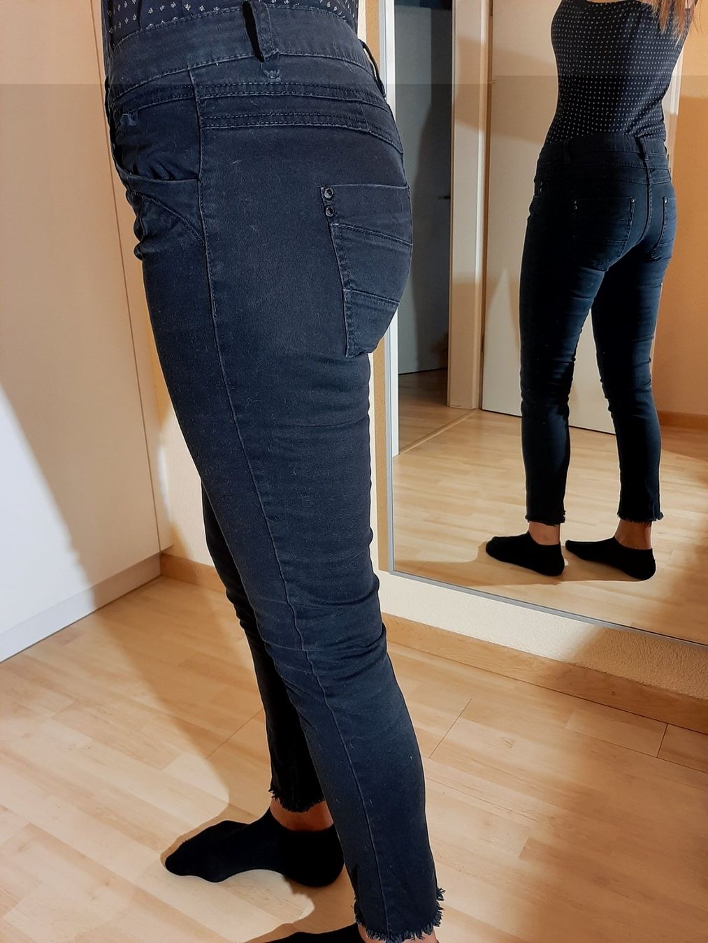 Jeans: Jeans Hose Damenhose Damenjeans – Usato da Wilderswil venduto da SFSw 1
