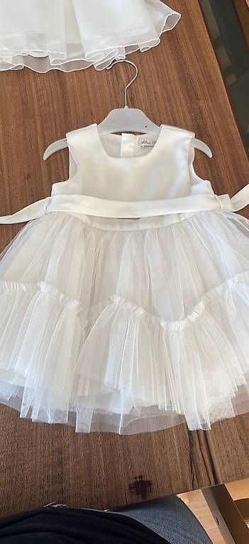 Vestiti & Gonne: Festliches Mädchenkleid – Usato da Uster venduto da car_ln89