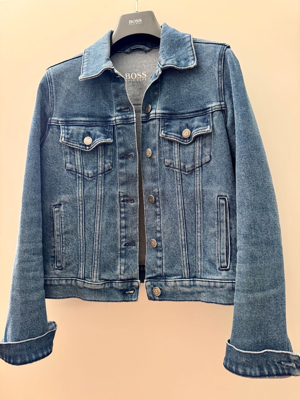 Hugo Boss Giacche: Hugo Boss Damen Jeans Jacke – Usato da Zürich venduto da VictoriaGVA 2