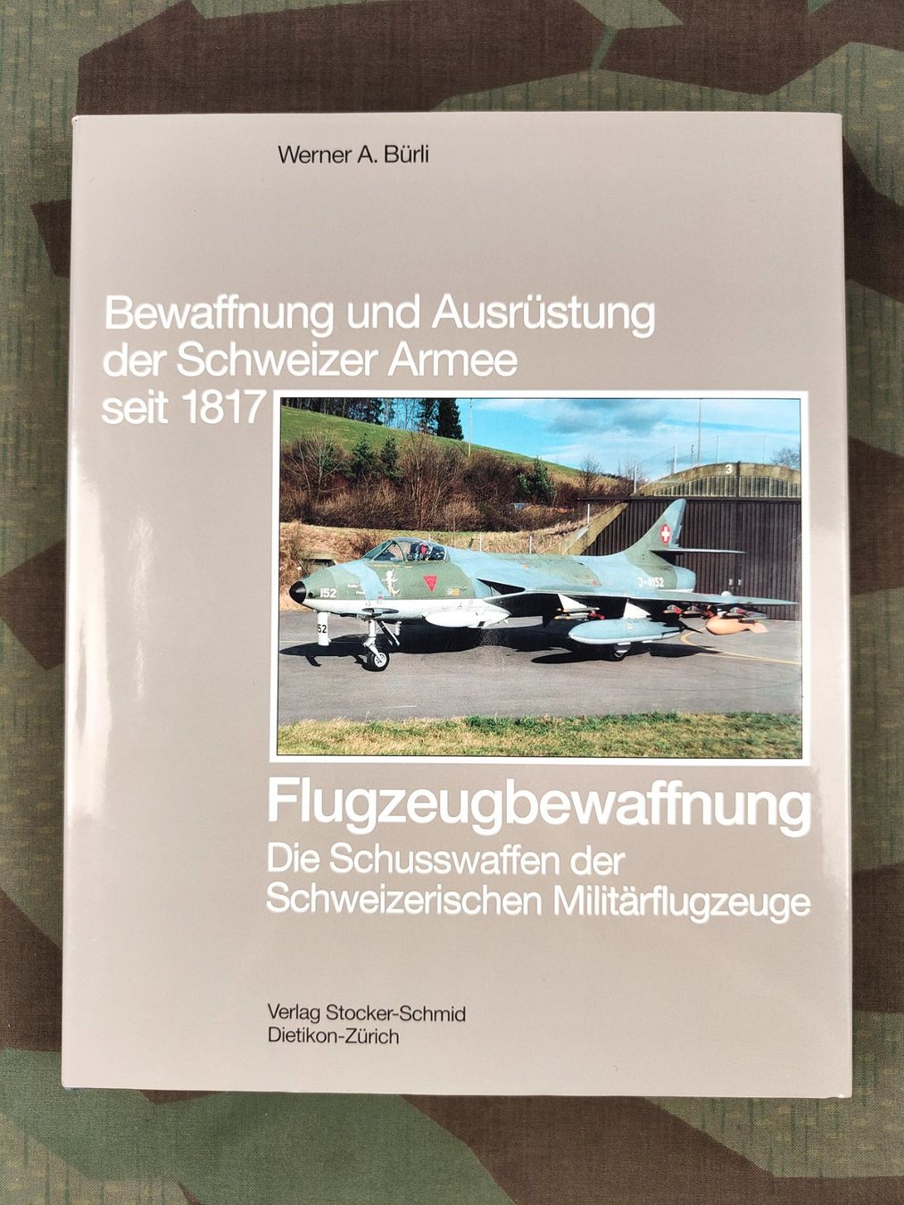 Schweizer Armee Armi bianche: Buch Flugzeugbewaffnung, Band 1 – Usato da Bauma venduto da SwissMilitaria