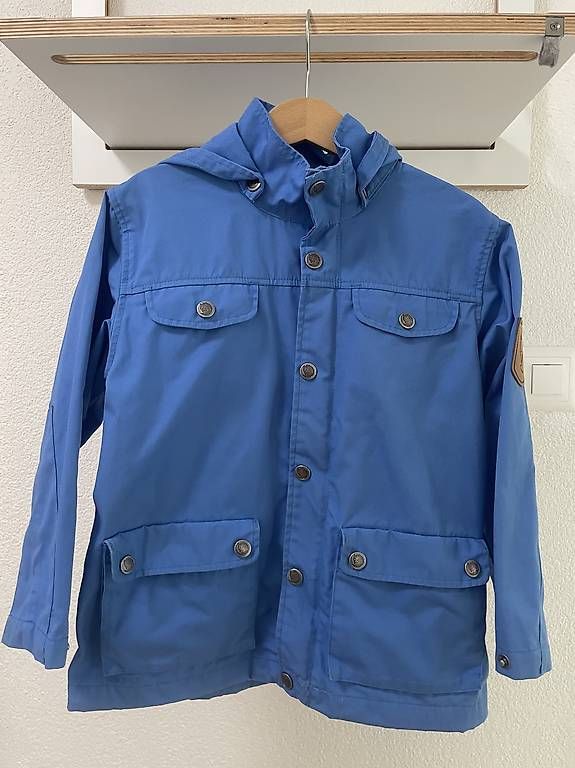 Fjällräven Giacche & Cappotti: Fjällräven Freizeitjacke, GR 116 / 5-6 Jährig – Usato da Biel/Bienne venduto da pbeverin