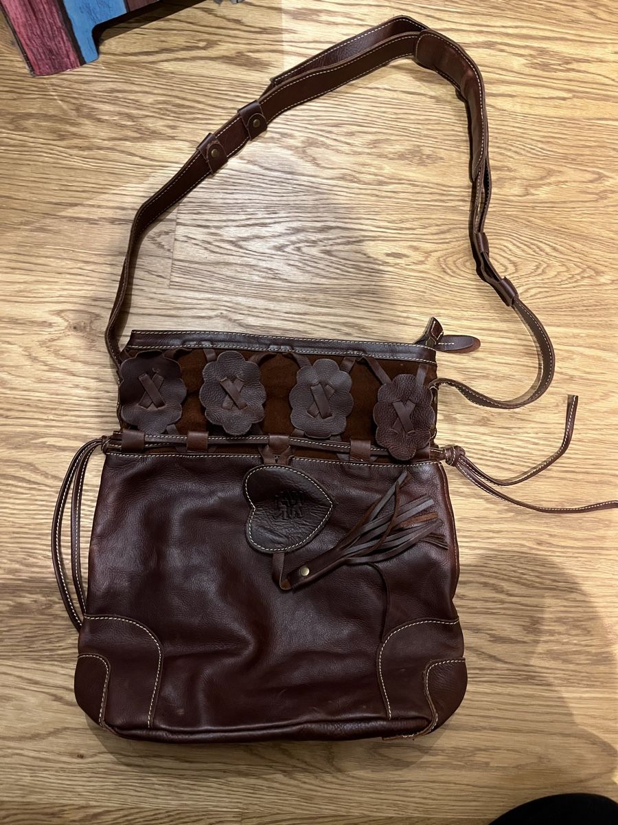 Borse da donna: Neue Grosse Ledertasche – Nuovo (secondo la descrizione) da Zürich venduto da car_cr6w