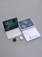 iPad Pro 11", M1, Magic Keyboard