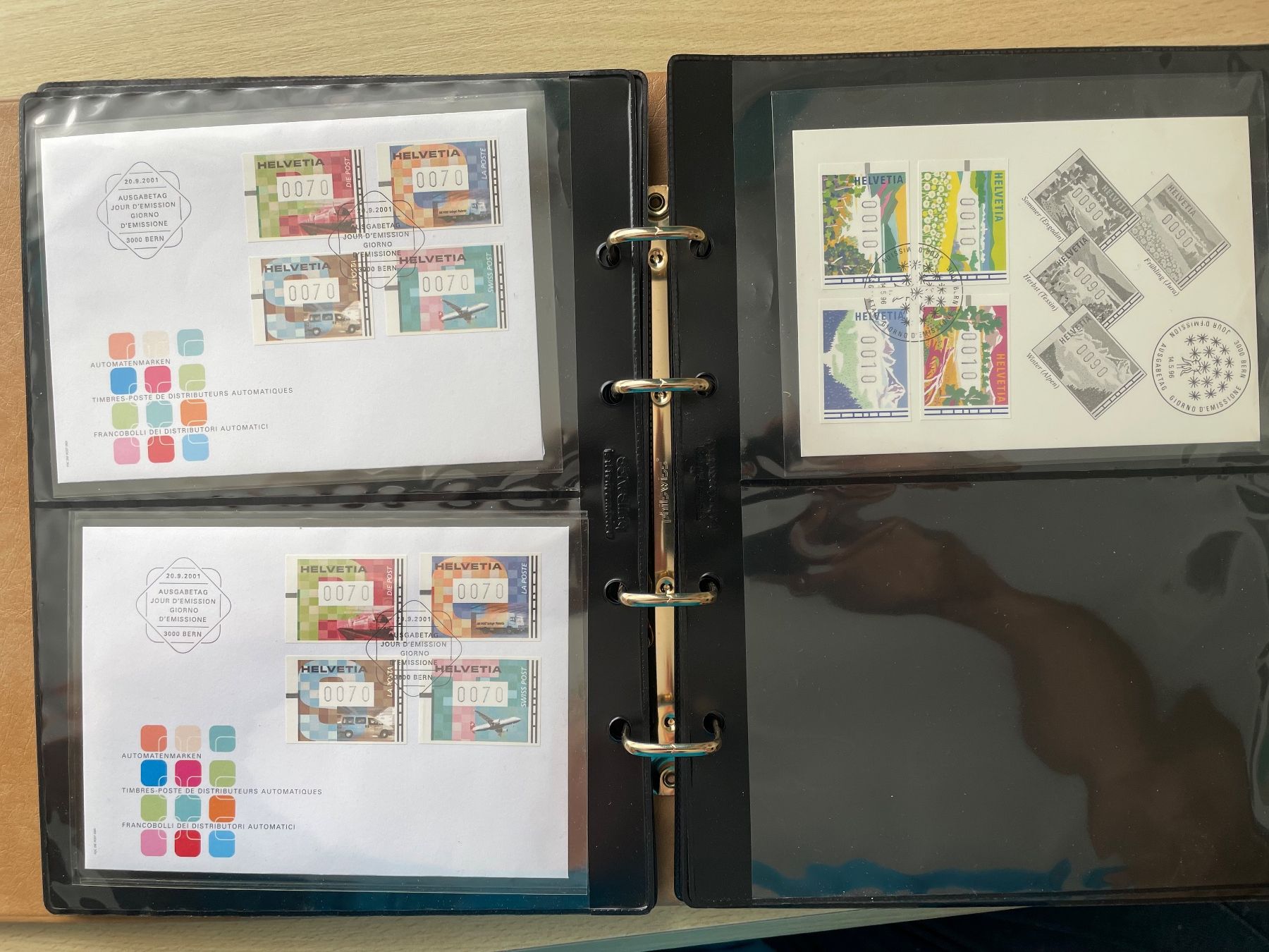 Alle Briefmarken: Magnifique classeur ouatiné à thème – Gebraucht aus Sonceboz-Sombeval von Comment2 9