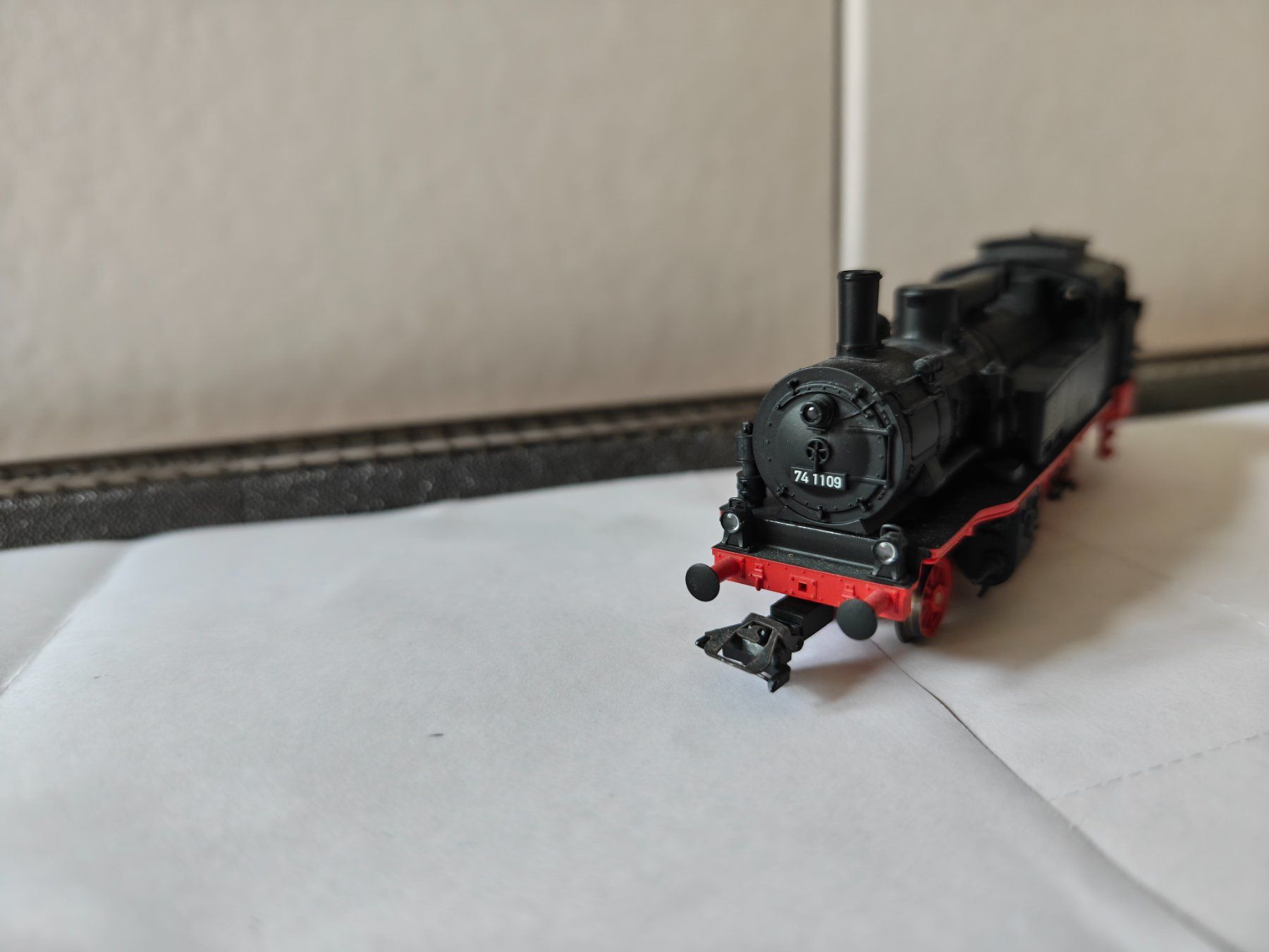 Märklin Modellini di ferrovie: Märklin DB BR 74 digital – Usato da Bern venduto da JGBahn 2