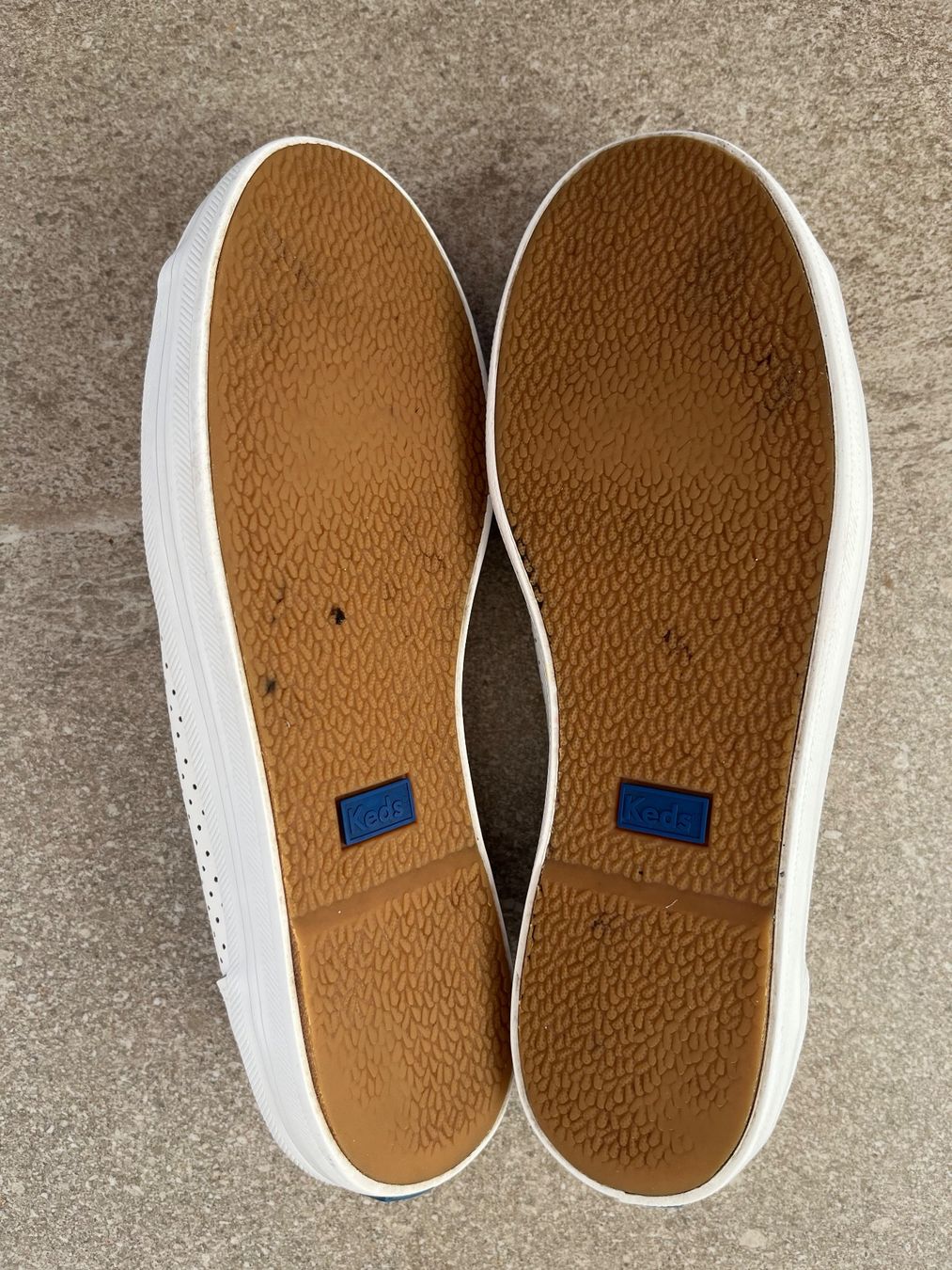 Scarpe da uomo: Weisse Sneakers von Keeds Gr.  37 – Usato da St-Prex venduto da buc_y6n7 4